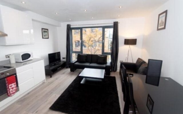 London Bridge Apartment