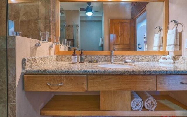 Ocean View 2Br Condo-balcony-beach-pool - 204