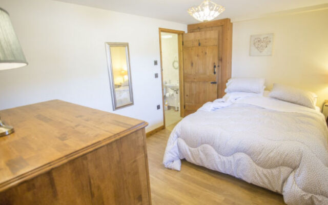 Holiday Home Sgubor y Rhyd
