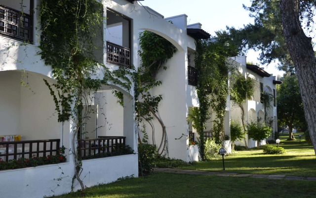 Emelda Sun Club Hotel