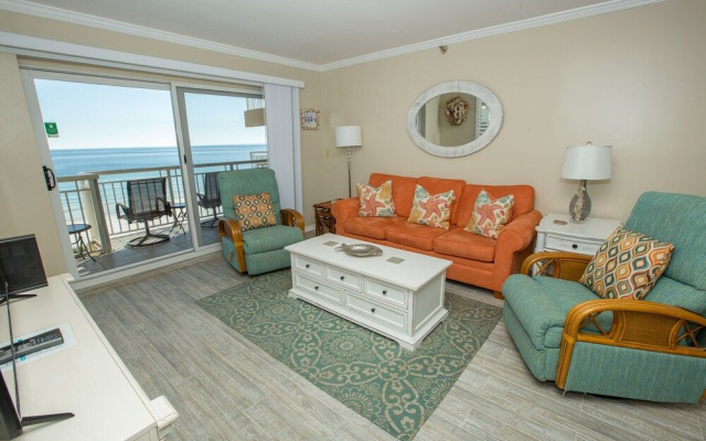 Destin Towers 61 2 Bedroom Condo by RedAwning