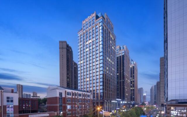 Changsha Microtel by Wyndham Hotel (Taskin Provincial Government Store)