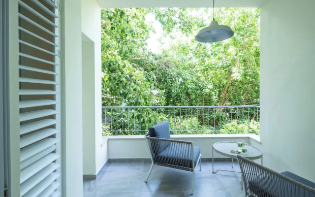 Eclectic Rabin Square Apt by Sea N' Rent