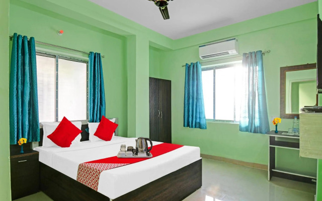 OYO Flagship 70156 Dark N Dreams