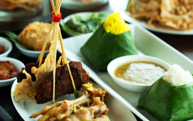 Santika Premiere Kota Harapan Indah