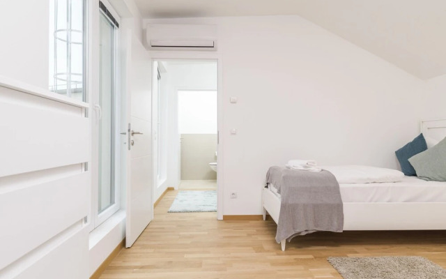 Rennweg Rooftop by Welcome2vienna