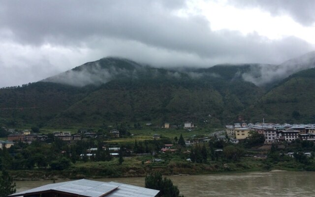 Punatsangchhu Cottages