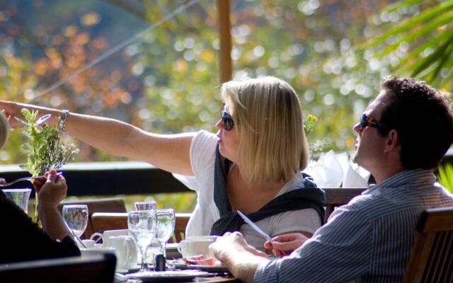 Hog Hollow Country Lodge