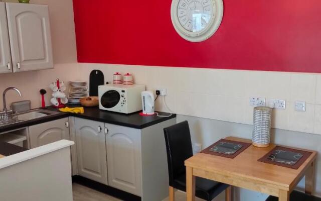Fishtail House - Stylish Apartments minutes from the sea