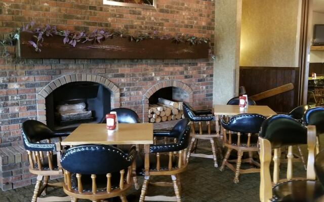 Alexander House Motel