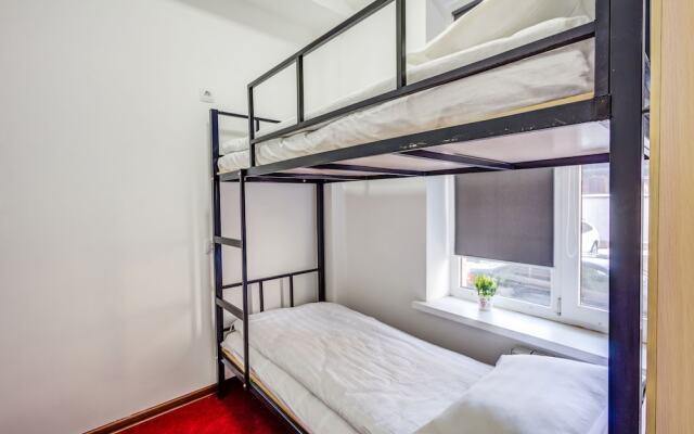 White Hotel & Hostel