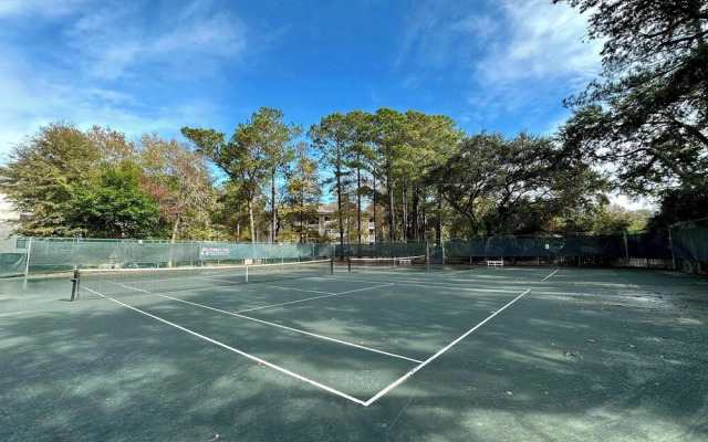 Hilton Head Hangout 2 BDR Resort Condo by Beach!