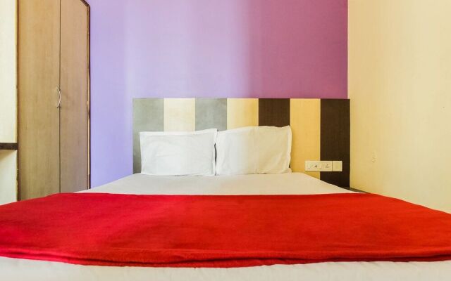 Spot on 49517 Hotel Hoysala Deluxe Lodging