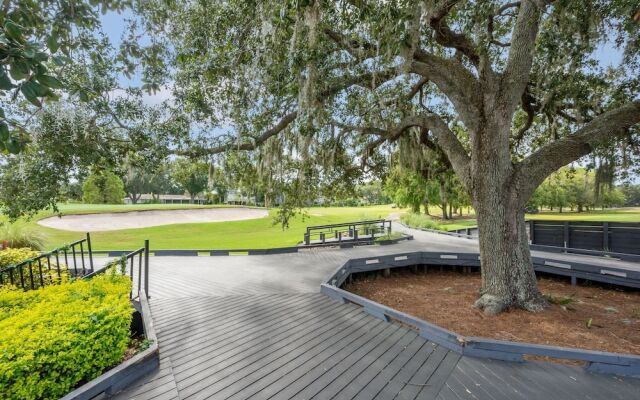 2 bedroom Tampa Condo at Private Golf Course 2 Condo by RedAwning