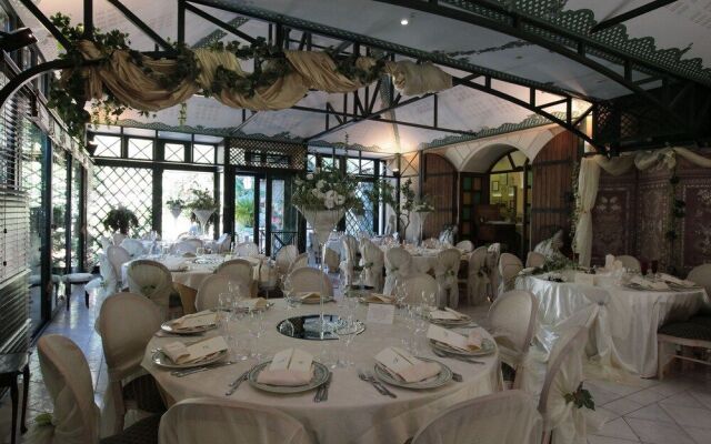 Villa Euchelia Resort