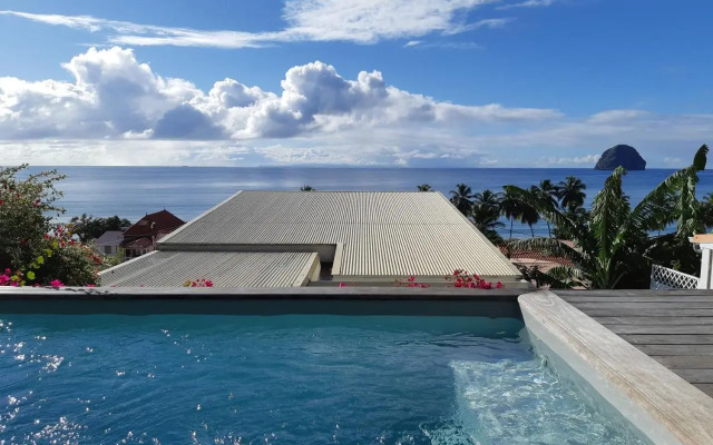 Maison avec piscine à 80 mètres de la plage