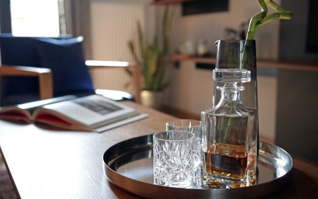 Tom's Bachelor Pad