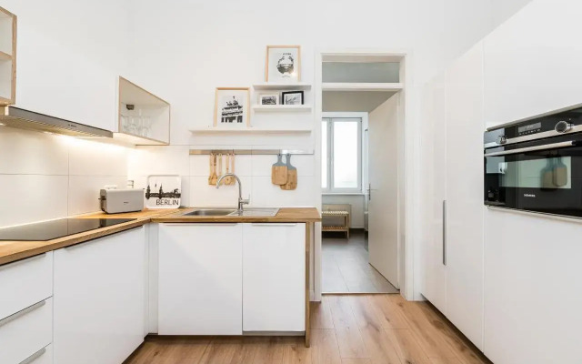 Stylish New Cube Loft by Berlin-Wall-Apartments