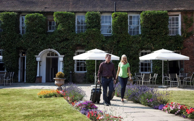 Bush Hotel Farnham