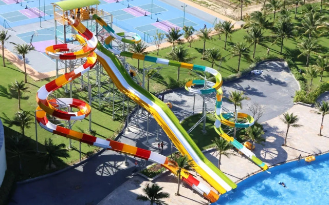 Aquamarine Cam Ranh - By Swandor