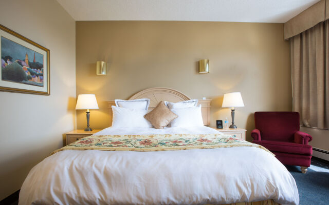 Nomad Hotel and Suites