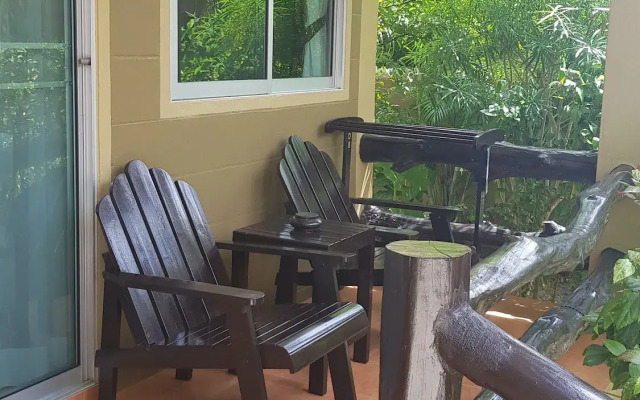 Lanta Castaway Beach Resort