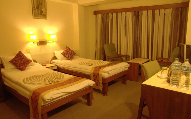 OYO 120 Hotel Tayoma