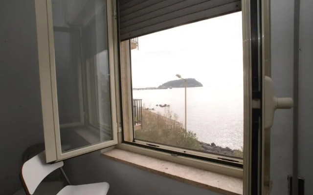 Flat 2 Bedrooms - Pozzuoli