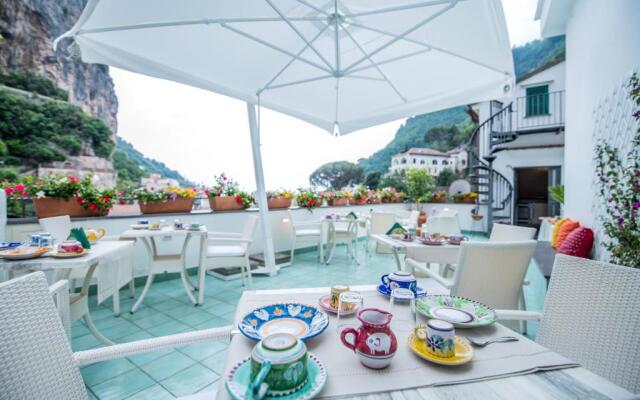 Valle Damalfi Suites