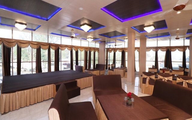 Mv Hotel By OYO Rooms