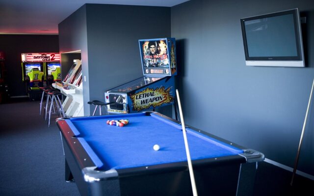 Mantra Circle on Cavill