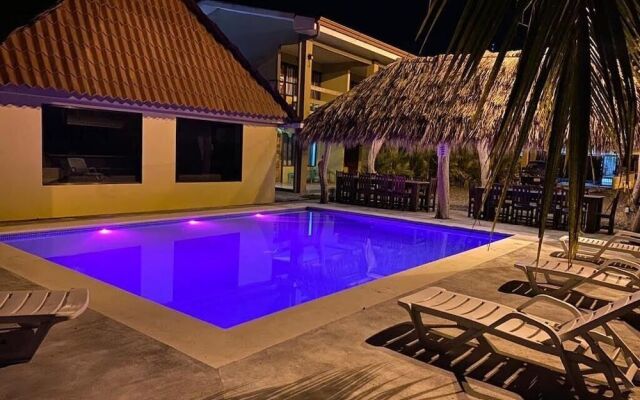 Hotel Blue Marlin - Nightclub & Sports Bar on Site
