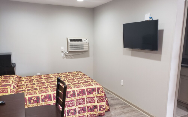 Budget Inn & Suites