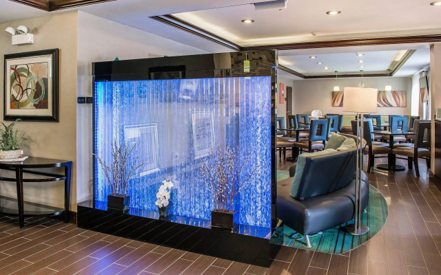 Comfort Inn & Suites Butler