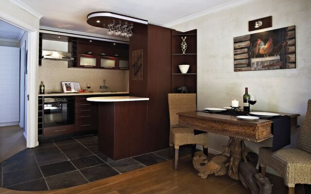 African Violet Guest Suites