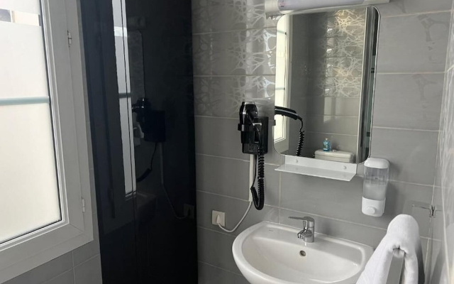 Armor Hotel