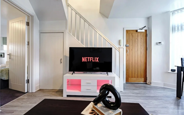 Whitchurch Road Retreat in Cardiff