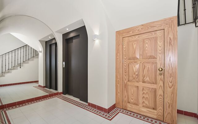 Augusta Residence Serviced Apartments