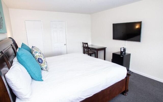 Magnolia Tree Hotel - Near Anaheim Convention Center