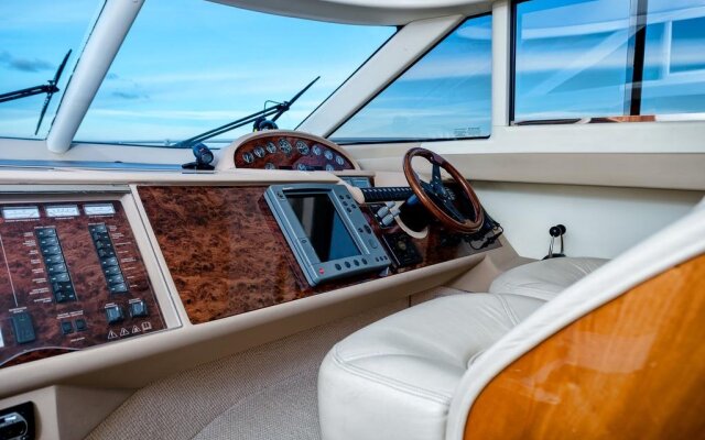 Alex Yacht