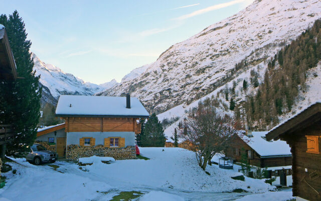 Chalet Coquelicot