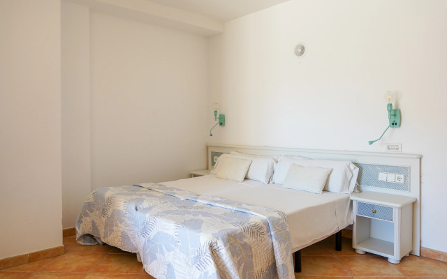 Azuline Hotel - Apartamento Rosamar