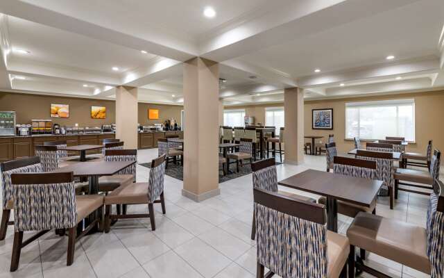 Comfort Inn & Suites