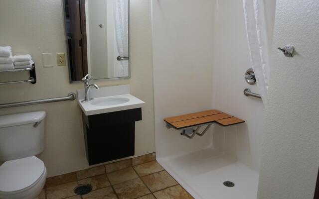 Candlewood Suites Tulsa