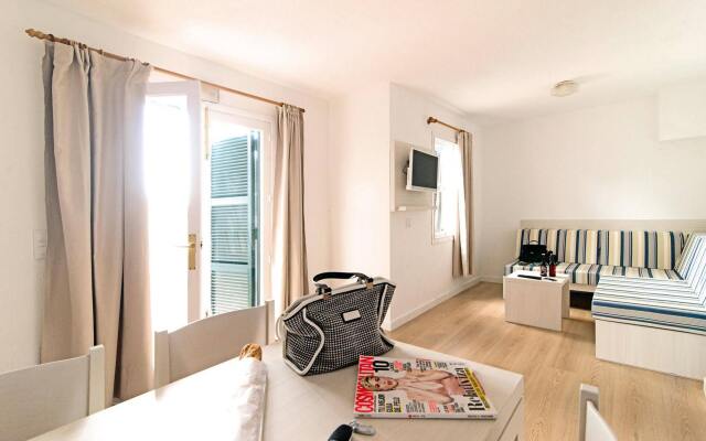 Apartamentos Cala Blanca