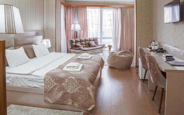 Pino Vere Palace Hotel