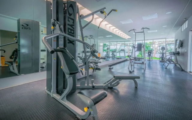 Luxury 1 BR Condo with Pool - Kaan 304