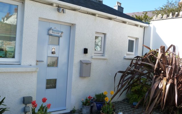 Awelon - Manorbier Bed and Breakfast