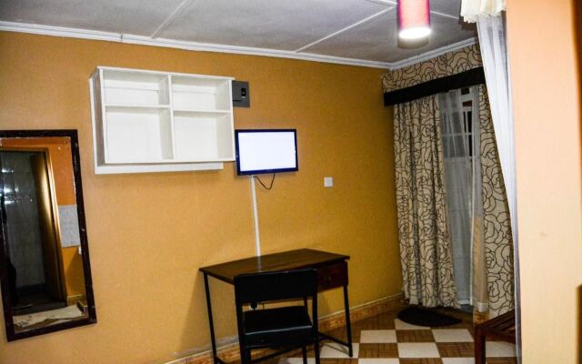 Pine Breeze Getaway Lukenya
