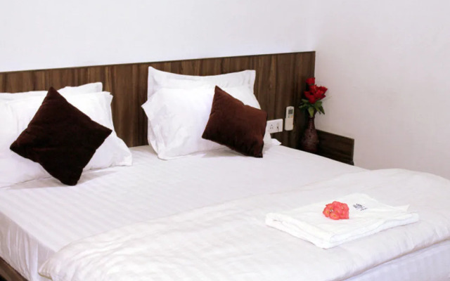 OYO Flagship 312 Near Ashram Road